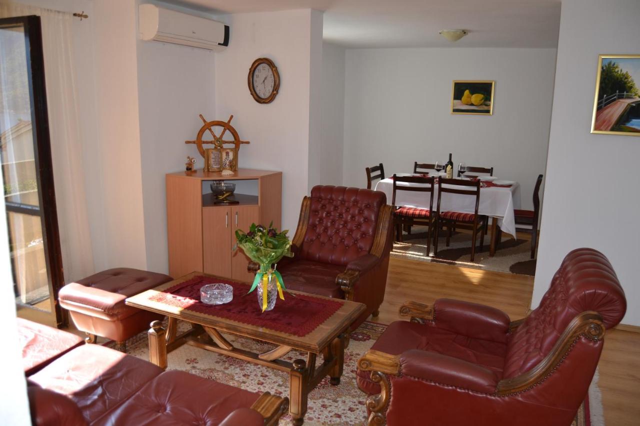 Apartments Dobrisa Κότορ Εξωτερικό φωτογραφία